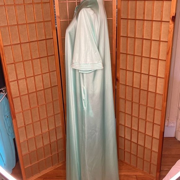 Vanity Fair Robe Zipper Front Closure Maxi Bathrobe Robe - Picture 4 of 9